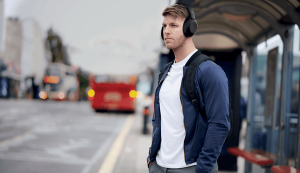 LOOKING FOR THE PERFECT HEADPHONES? HERE’S 7 ESSENTIALS TO CONSIDER - Mixx Audio